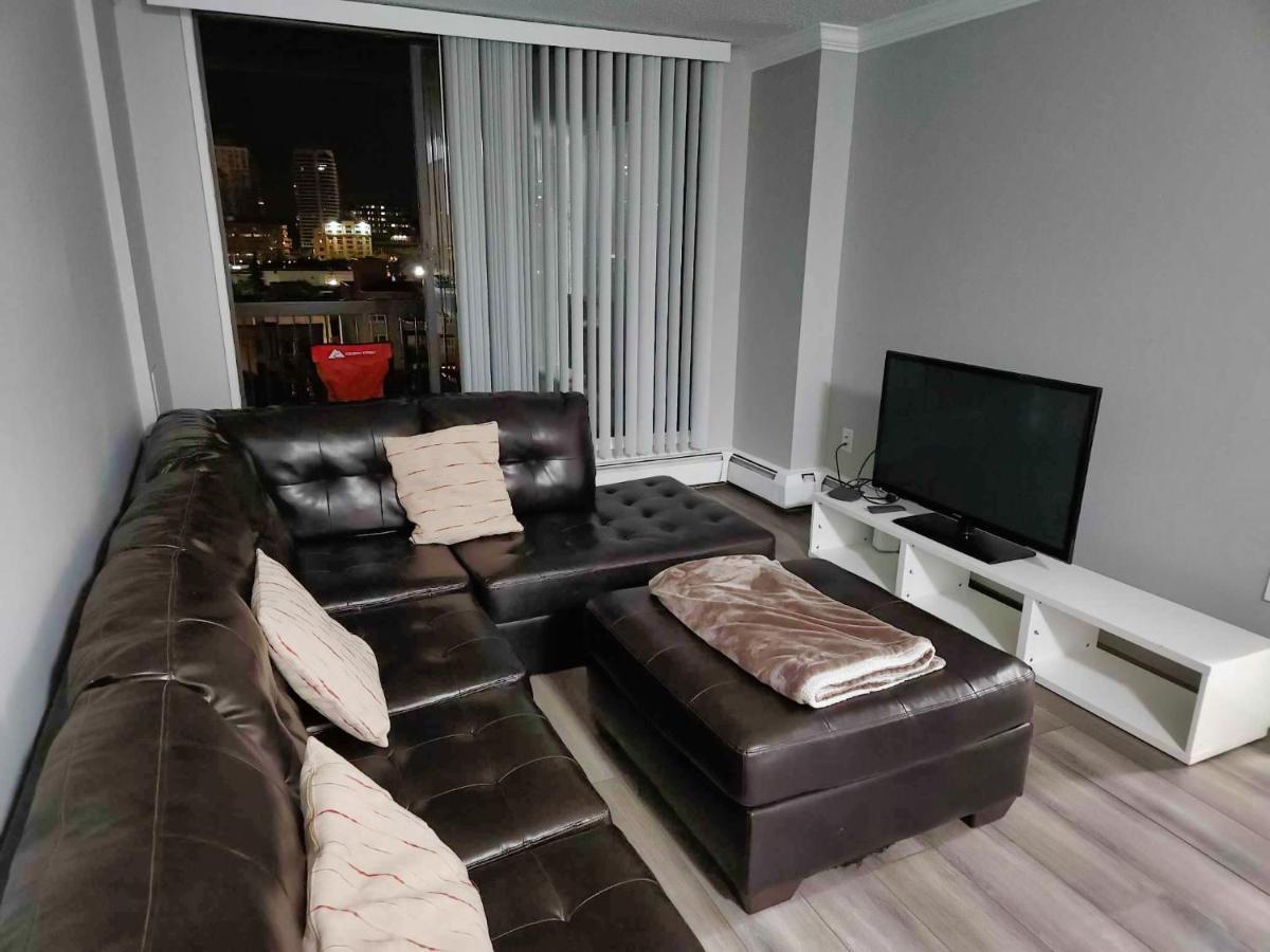 Furnished 1 Bedroom In East Village By Signature Suites Ltd YYC Екстериор снимка